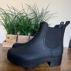 Jeffrey Campbell Couldy Rainboot size 7